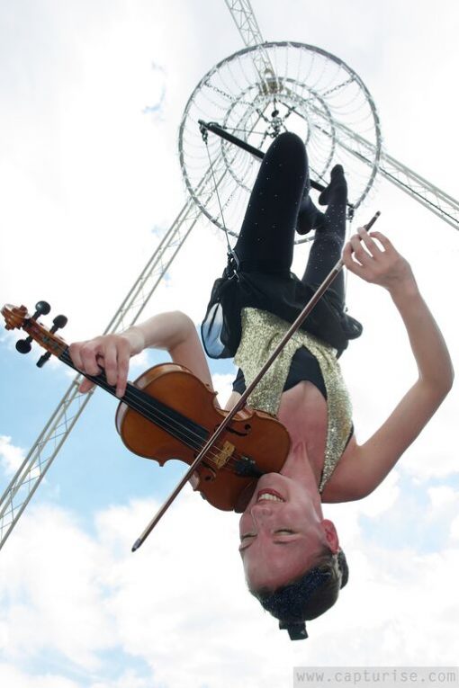 aerial musicians