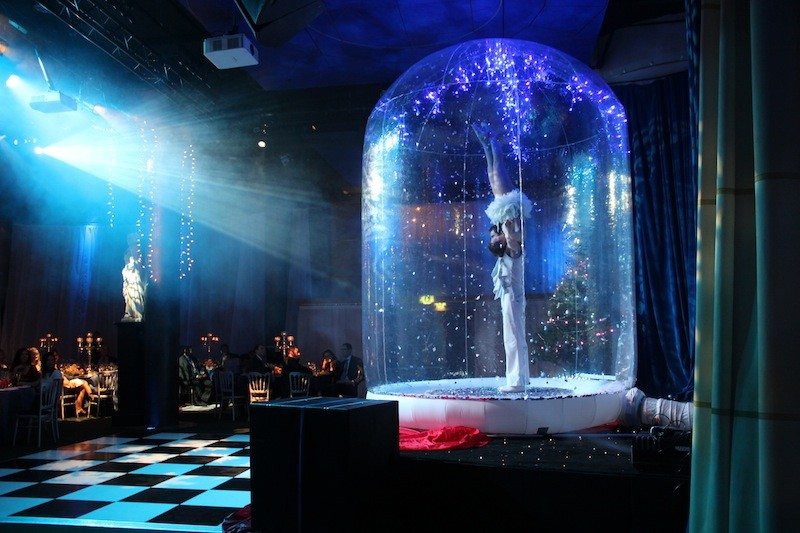 snowglobe for hire