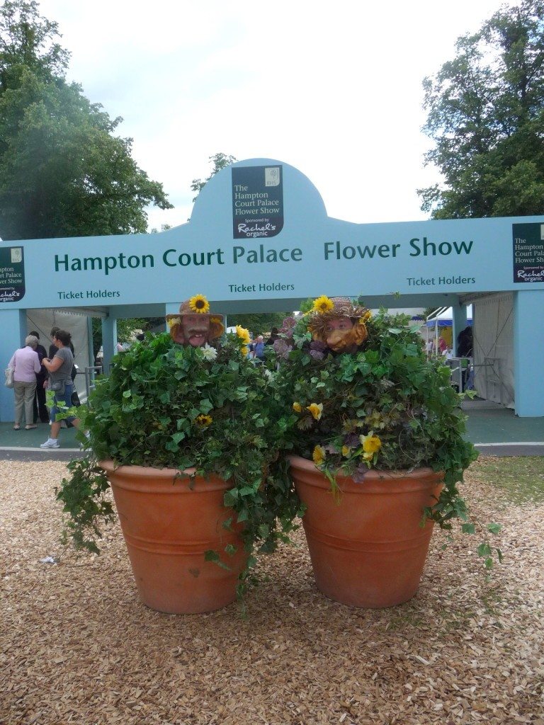 summer entertainment to hire
