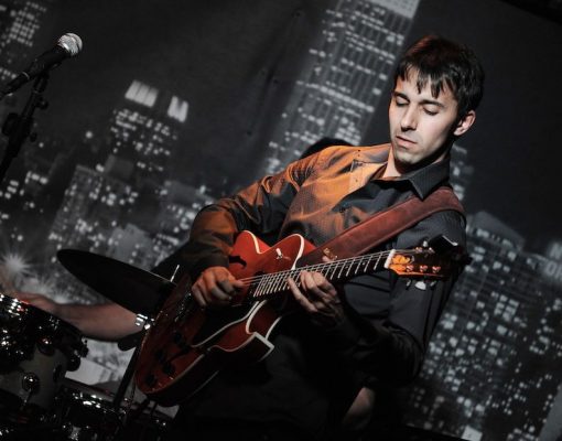 Guitarist Dario