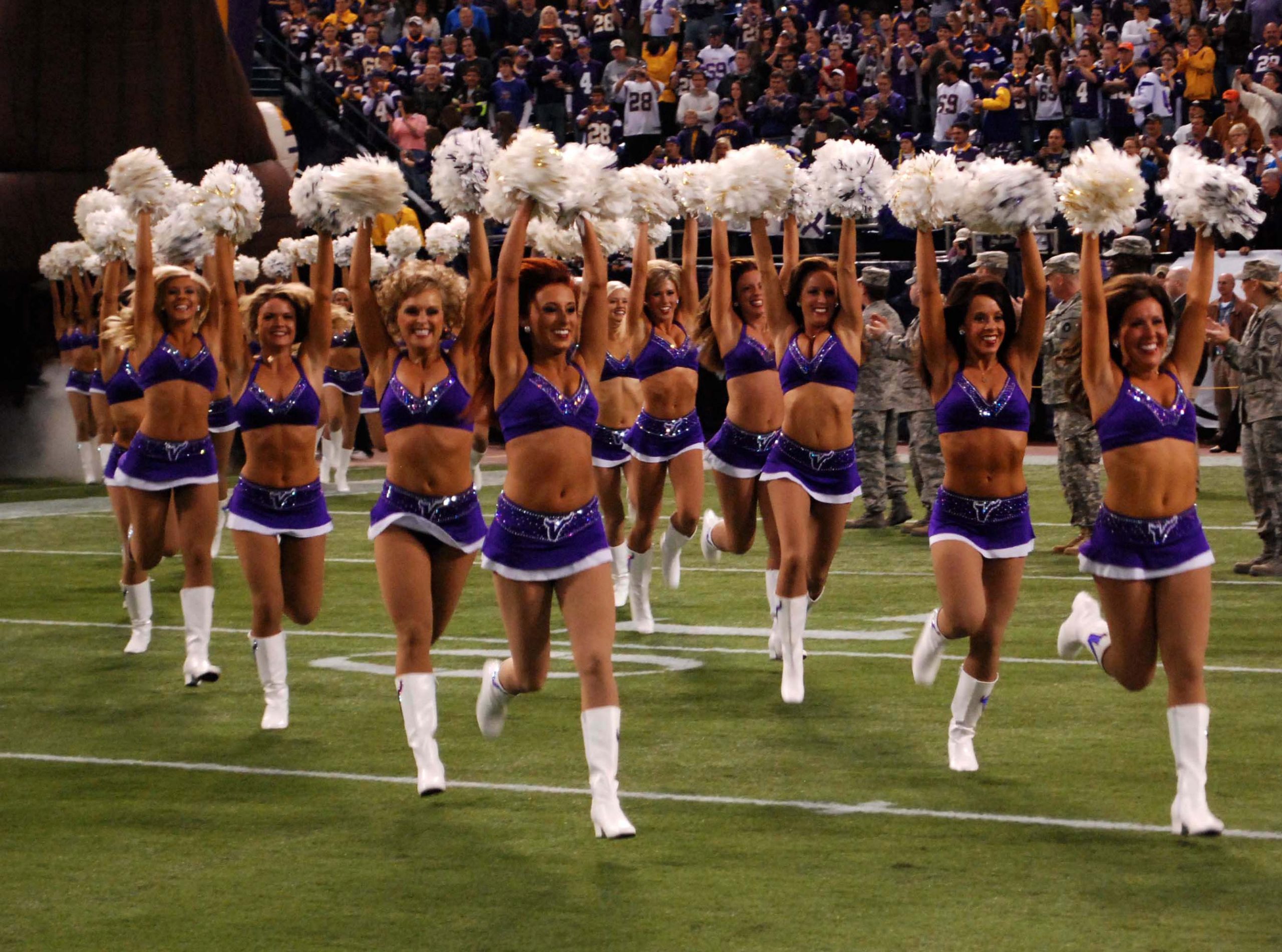 Cheer Team Dancers, Hire Cheerleader Entertainment