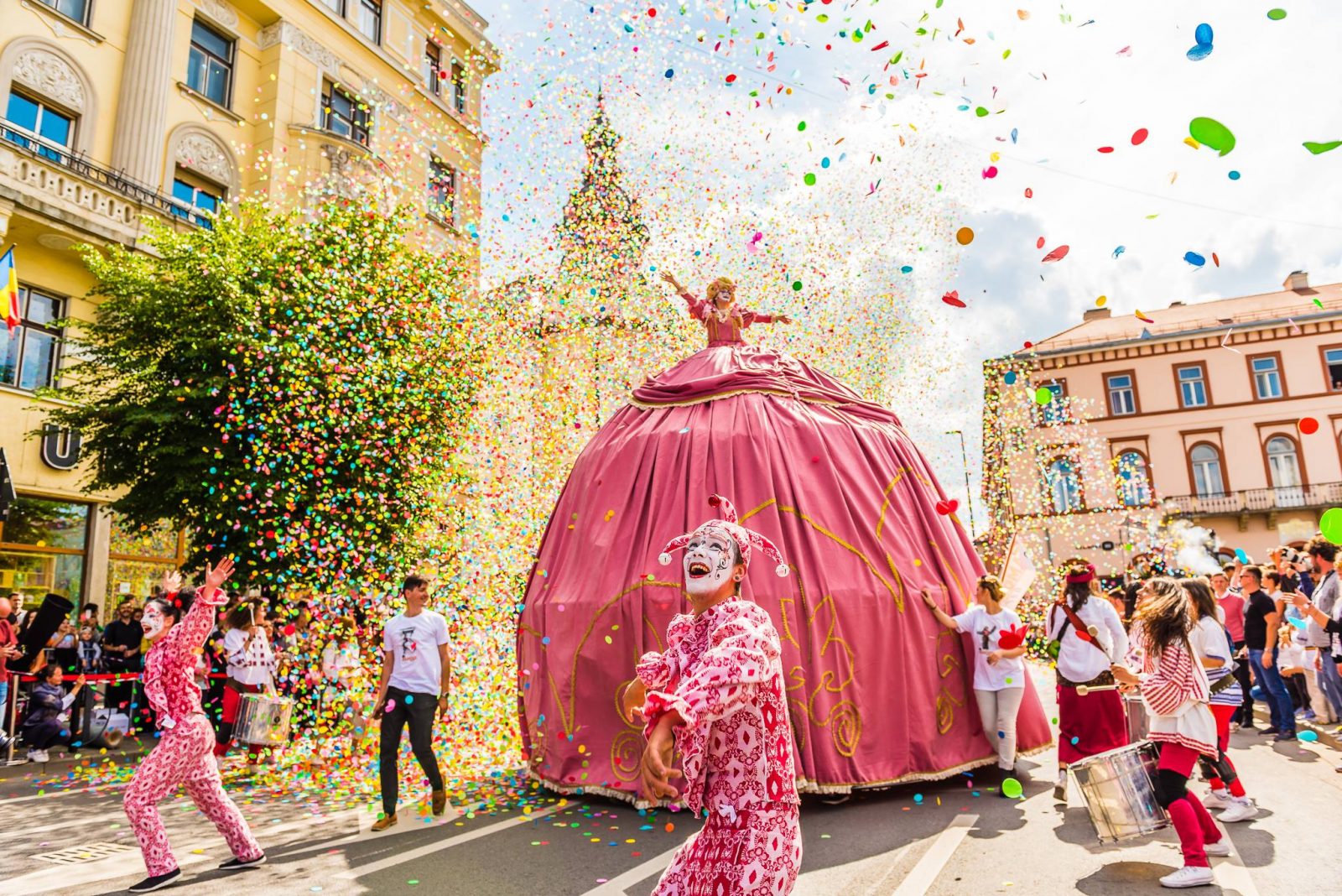 Giant Dress Performer Shopping Mall Entertainment Hire Festival