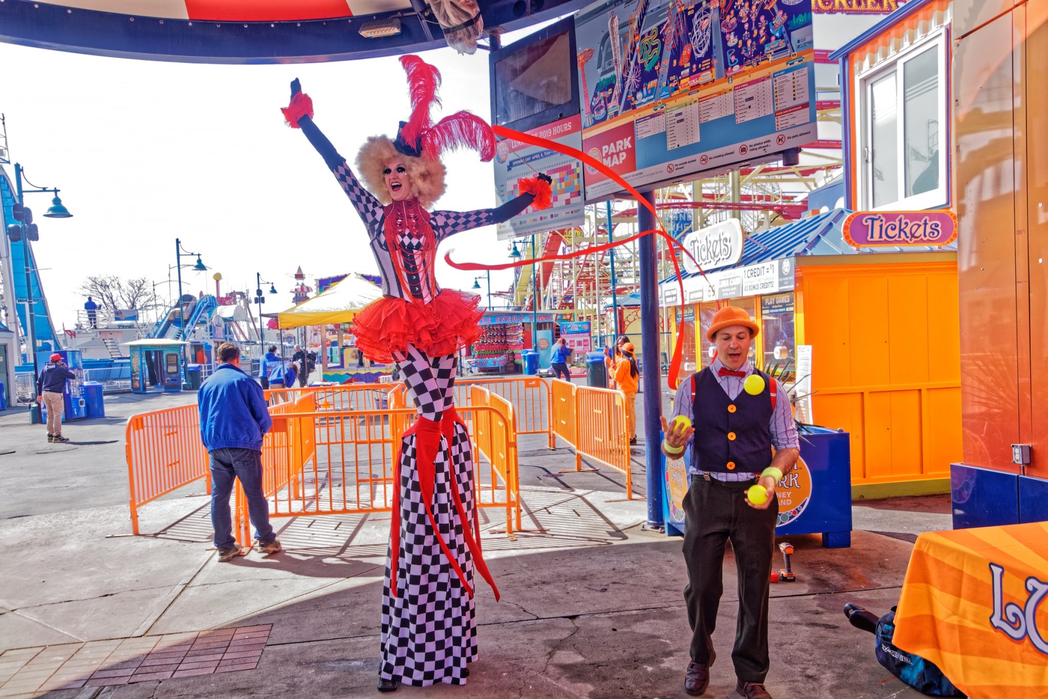 Stilt Walkers Florida Hire Stilt Walkers Book Stilt Walkers For Events