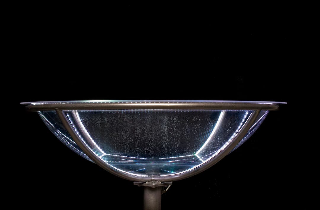 https://corporateentertainmentagency.com/wp-content/uploads/2021/08/Giant-Martini-Glass10.jpg